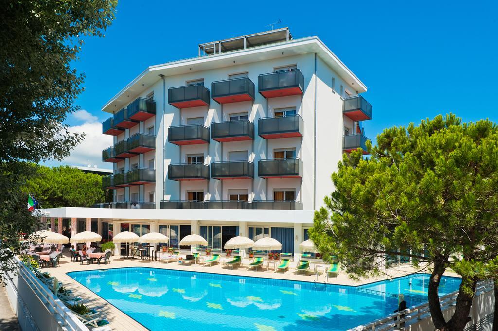 Hotel Gimm Bibione Exterior foto