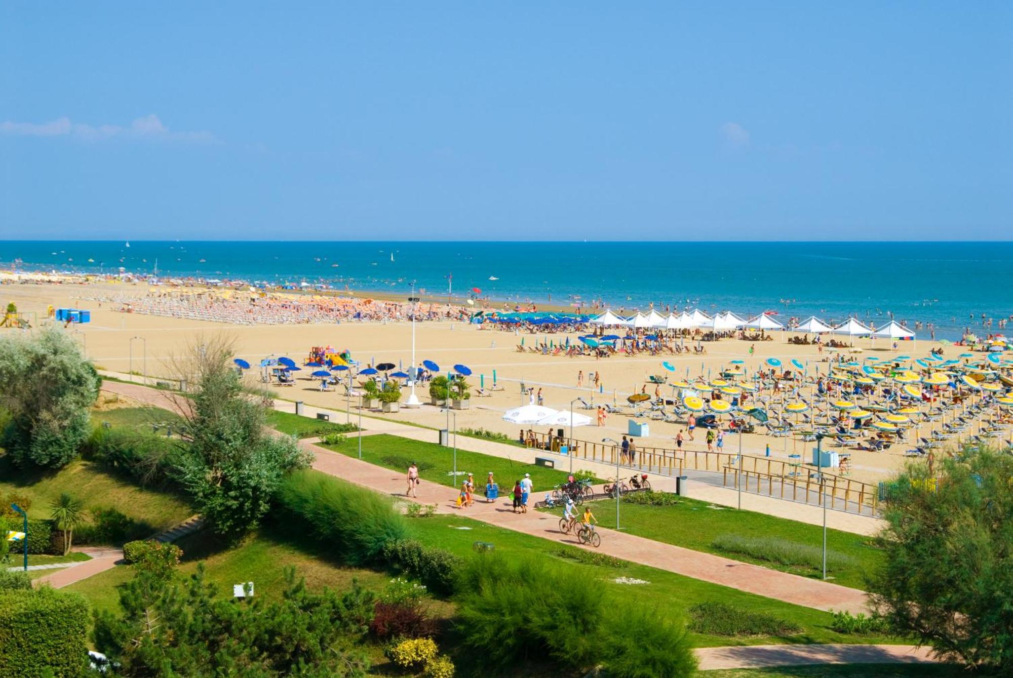 Hotel Gimm Bibione Exterior foto