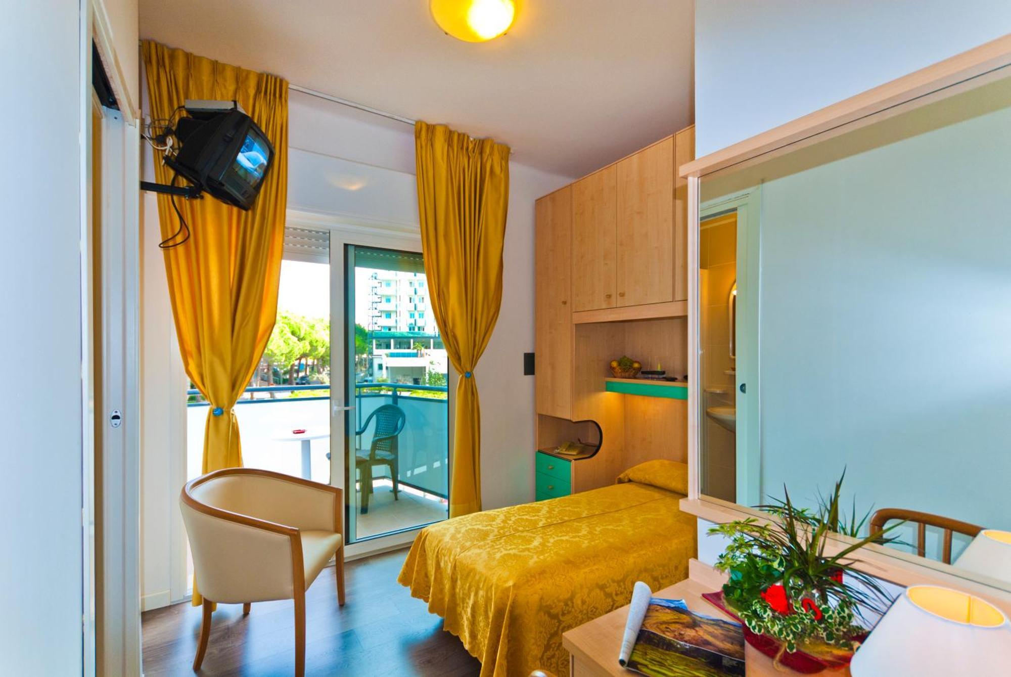 Hotel Gimm Bibione Exterior foto